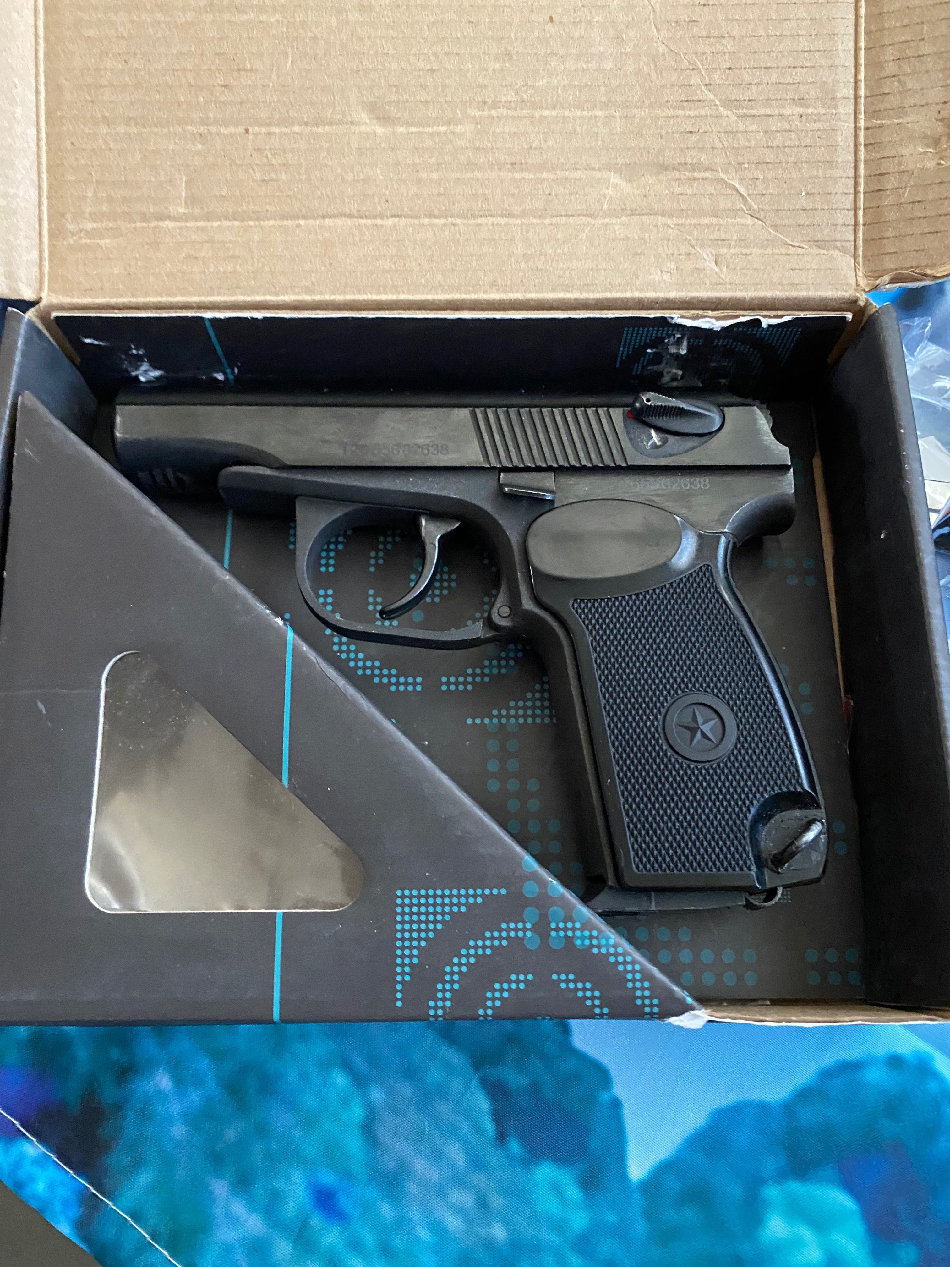 Продавам въздушен пистолет Baykal ( реплика на Макаров) MP-658K