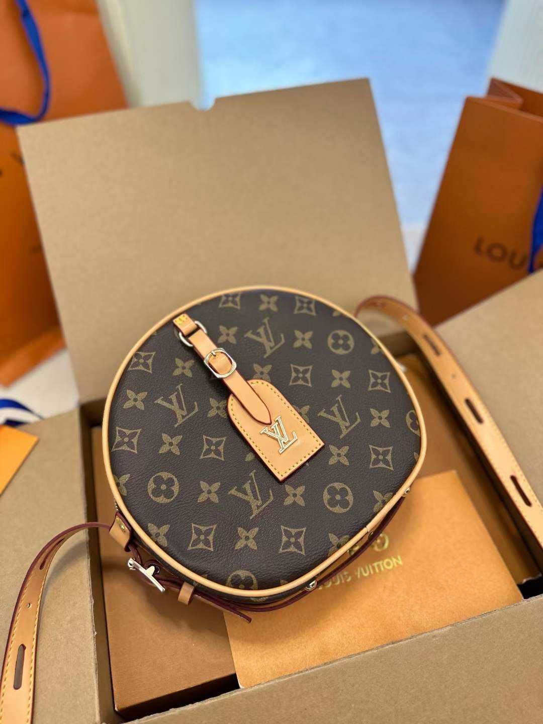 Geanta de mana dama Louis Vuitton LV 3423-60