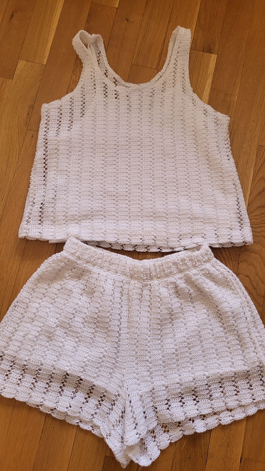 Екип на Zara 140