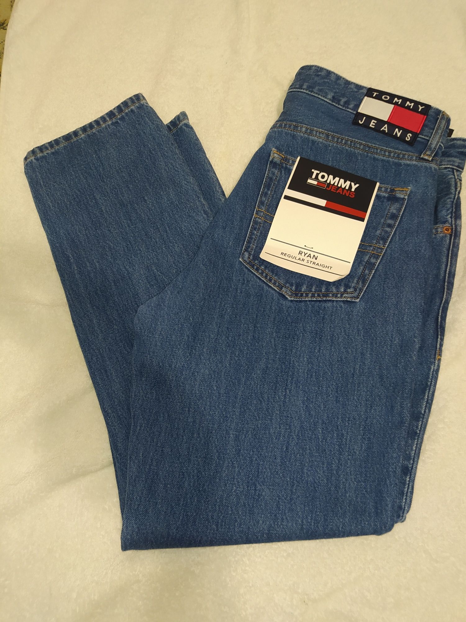Нови мъжки дънки Tommy Jeans 32/30 с лек дефект