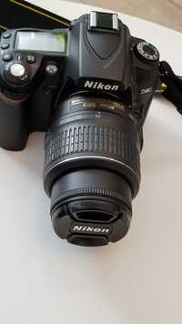 Vând camera foto DSLR Nikon D90 plus accesorii