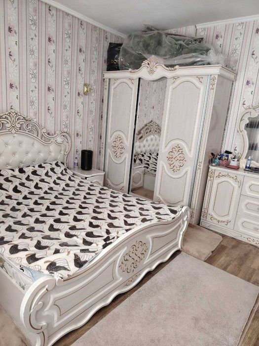 Участок.3.8 соток 3ком.Яшнабад рн.ул.Бойсунская.Дом новый.ц-101000у.е.