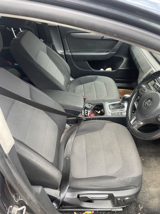 Dezmembrez passat b7