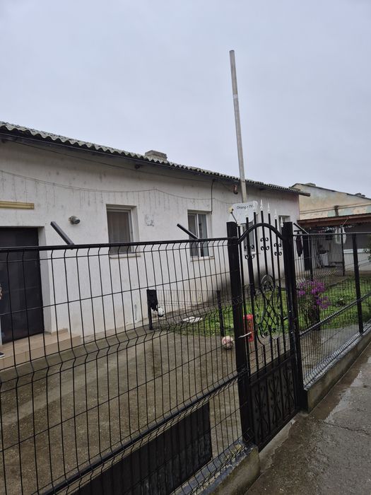 Casa de vanzare !!!