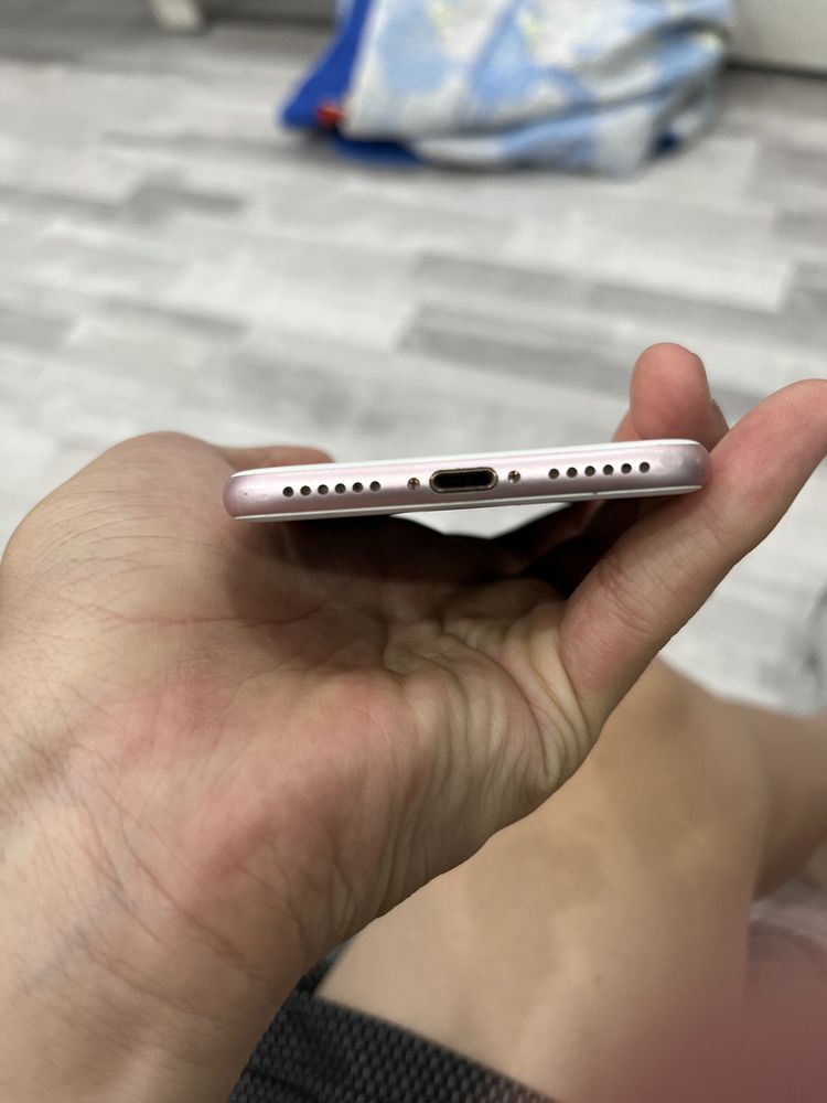 Iphone 7 не включается