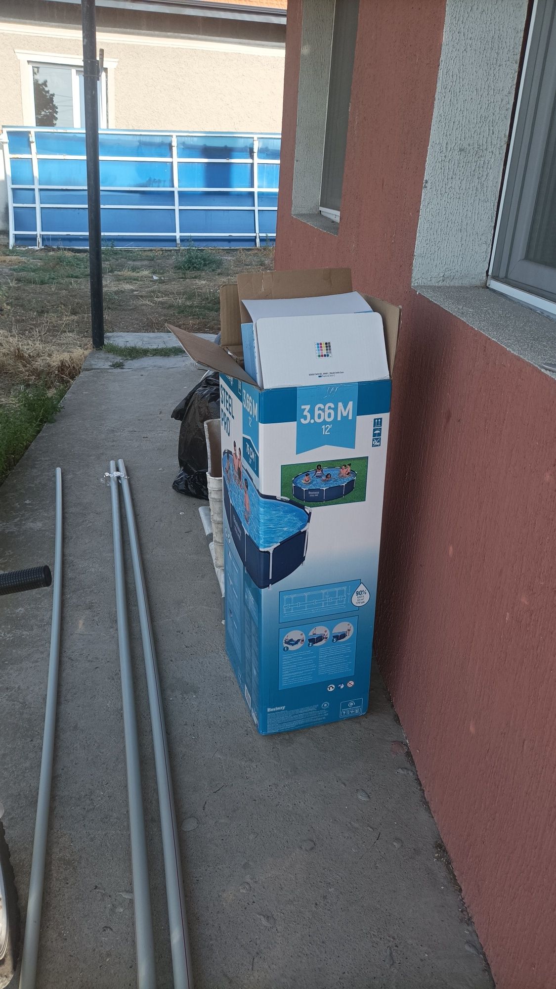 Продавам басейн закупен от Практикер