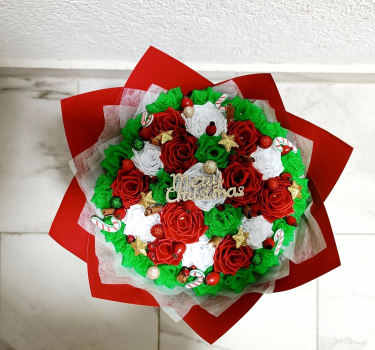 Buchet de flori cu tematică de Crăciun