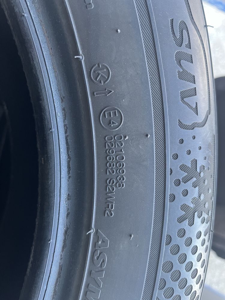 KUMHO WinterCraft SUV 225/60/17