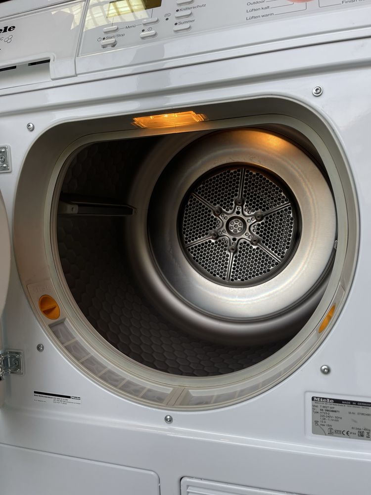 Сушилня с термопомпа Miele SOFTTRONIC T8627 WP - 6 kg