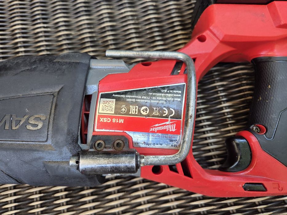 Fierăstrău sabie Milwaukee M18 CSX + acumulator 5 ah