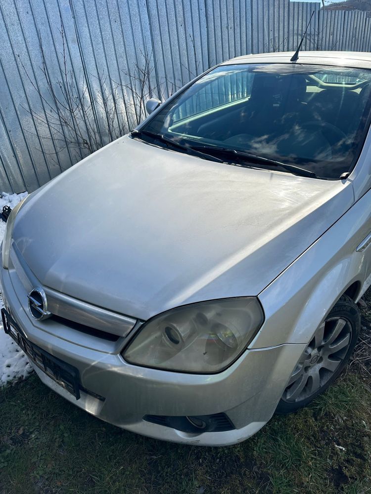 Dezmembram Opel Tigra Cabrio