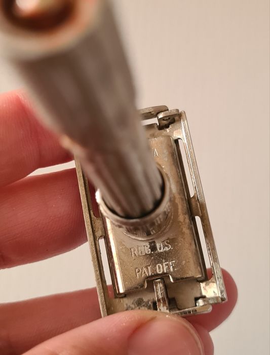 Aparat De Ras Gillette Clasic Ajustabil Barbierit Slim Classic