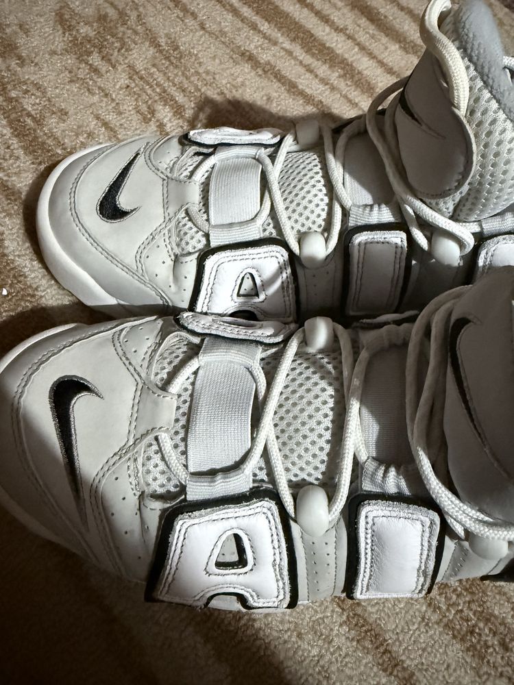Nike air more uptempo