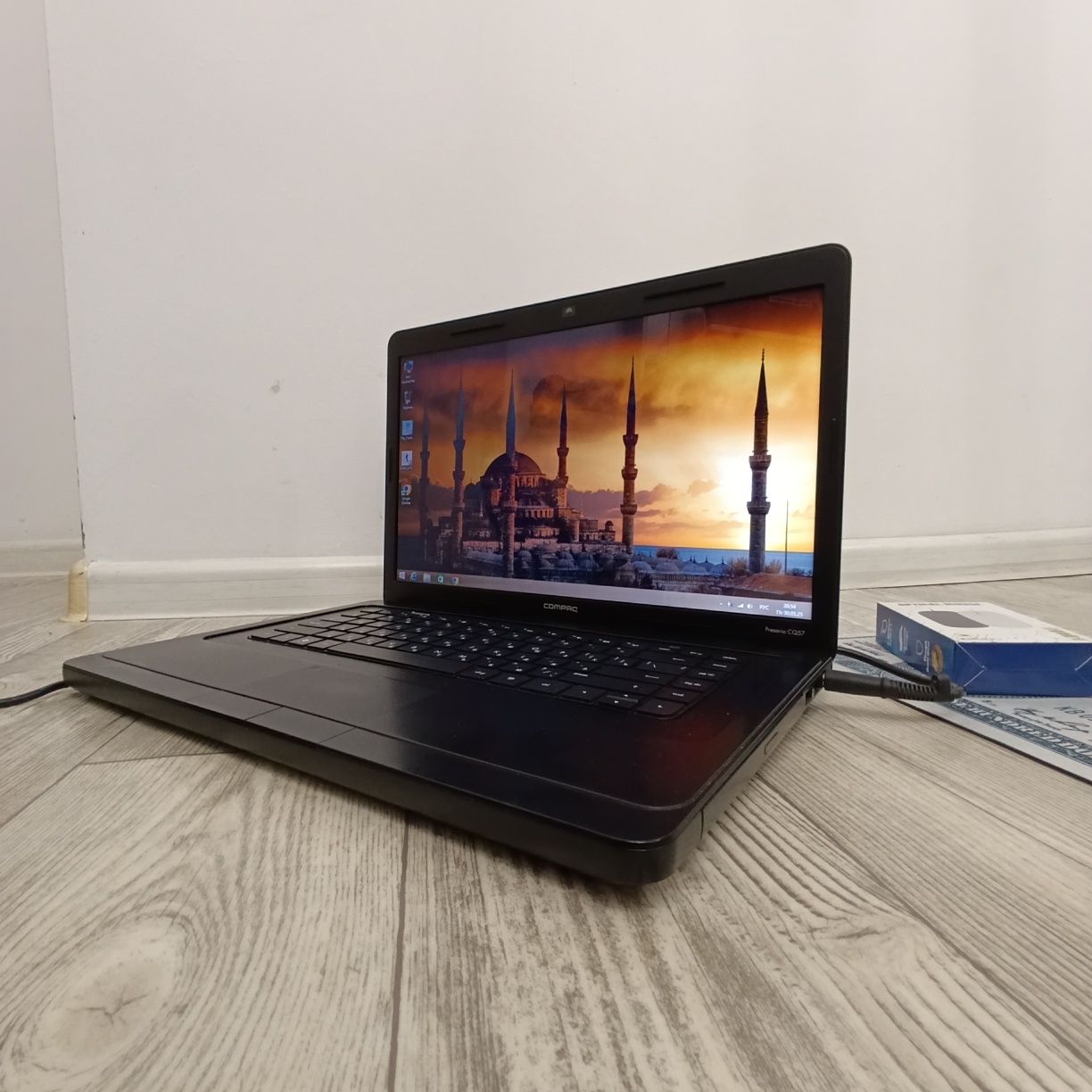 HP Notebook 15_SSD-128GB/ОЗУ-4ГБ/Зарядка, Мышка и Коврик!