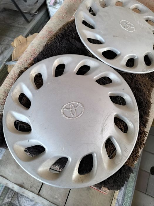 Продам колпаки на Тойоту