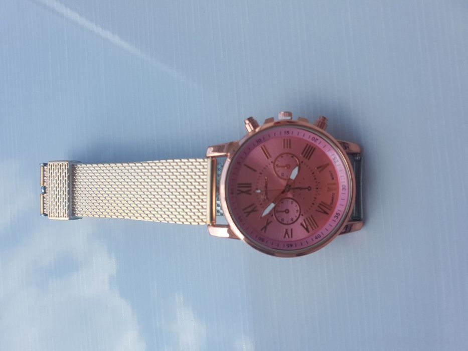 Ceas damă curea aurie quartz Nou