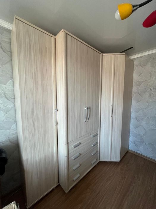 Шкаф для вещей угловой