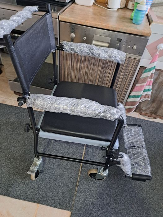 Комбиниран стол за тоалет и баня.Стол за тоалетна.Стол за баня.