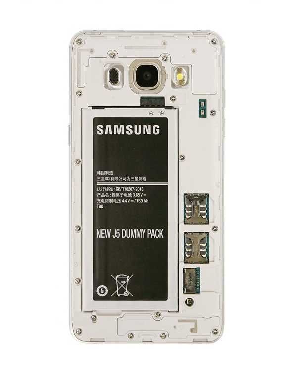 Samsung Galaxy J5, Камеры - 13 и 5 МПикс, идеальное состояние