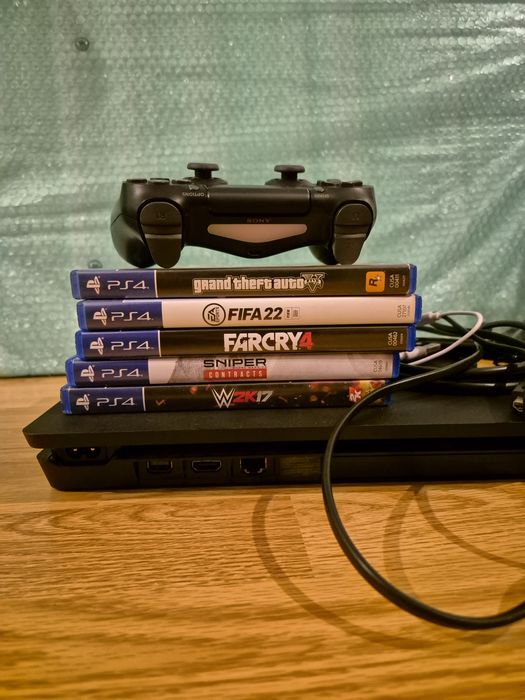 Playstation 4 Slim, stare impecabila, GTA V, FIFA