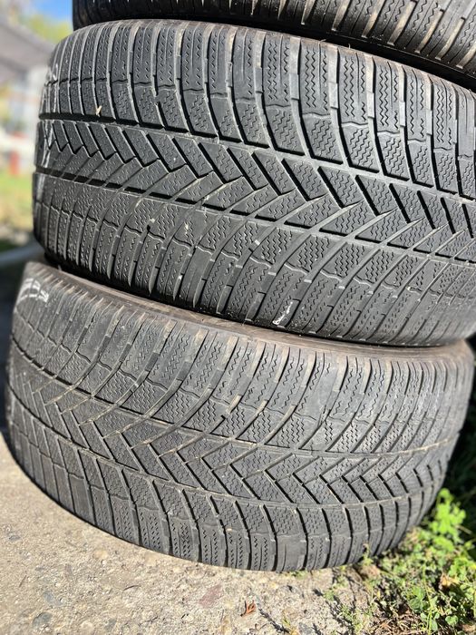 Зимни гуми  с борд 285/40/21 Brigestone DOT22