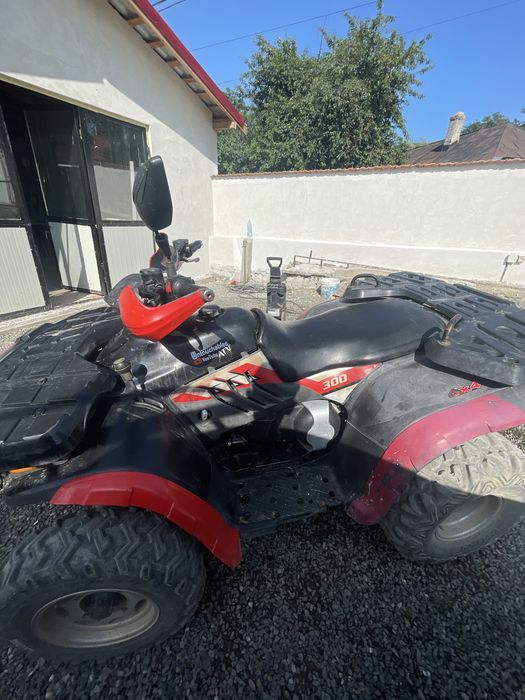 De vânzare Linhai 300cc 4x4 ca nou