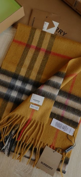 Fular bărbați Burberry model 2026-cașmir