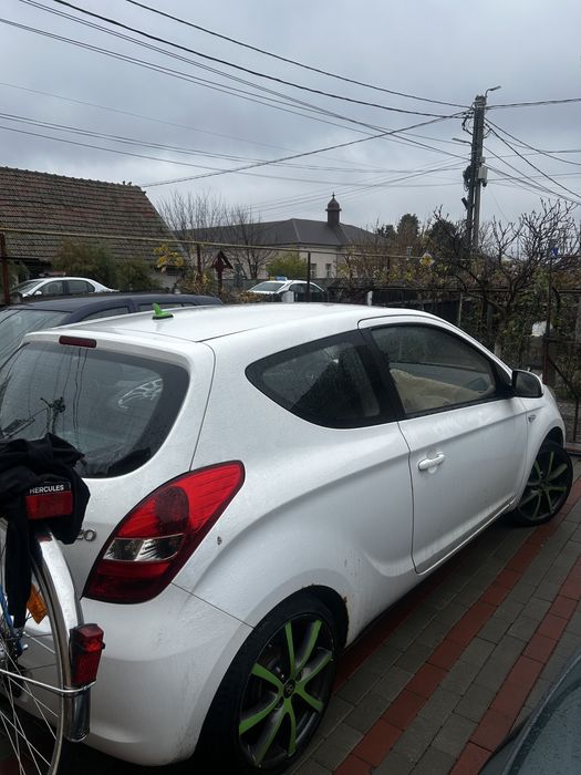 Hyundai i20 benzina