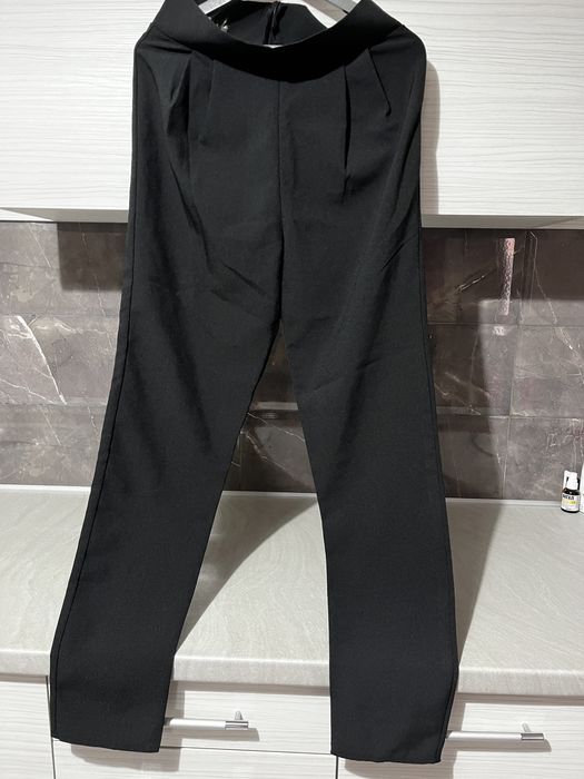 официални панталони и гащеризон