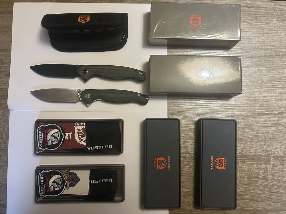 3 броя Victorinox мултитула и 2 броя сгъваеми ножове