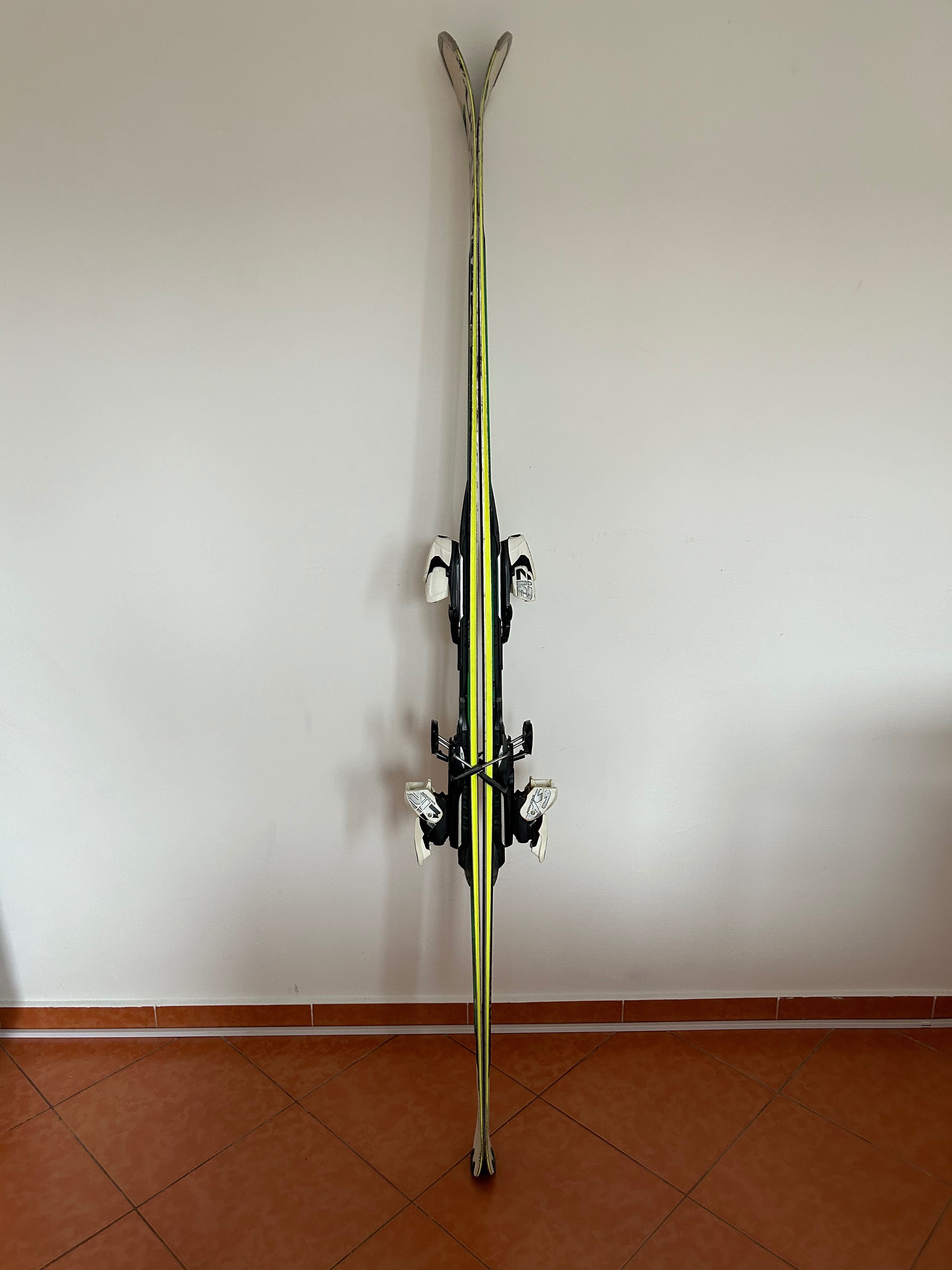 Ski Salomon XT800 Powerline cu legături Salmon Z12 pe șină