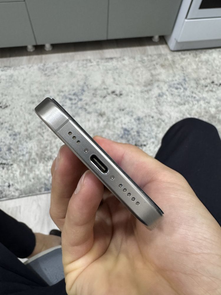 Iphone 15 pro…….