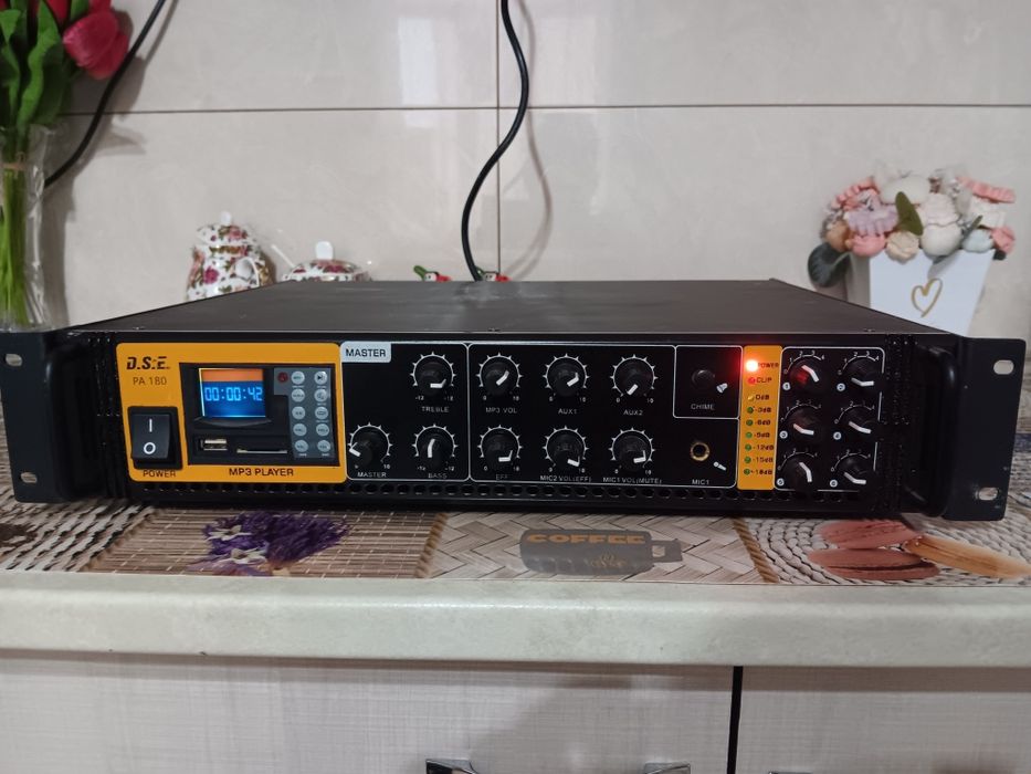 Amplificator 100v DSE PA 180.6