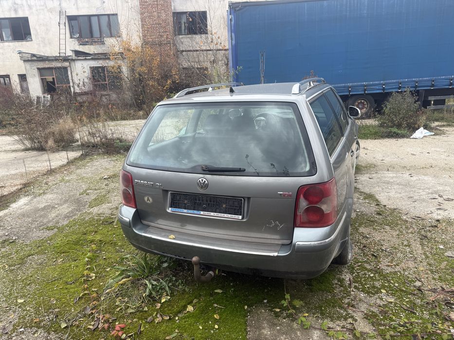 Dezmembrez Passat Variant 2004