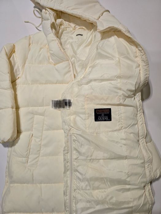 Преходно яке Guess. Ново!
