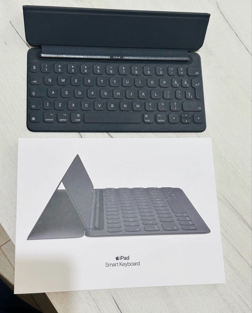 iPad 8th Gen 32GB + Apple Smart Клавиатура