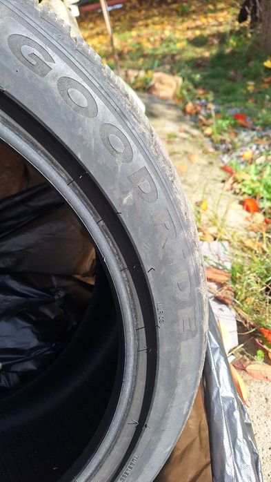 255 40 19  два броя дот 18/22