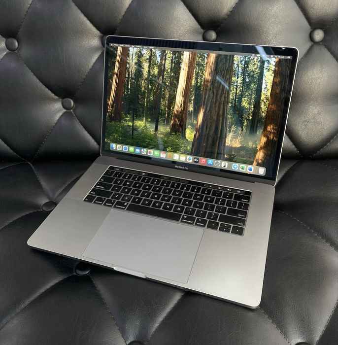 Apple MacBook Pro 2018 i9 32GB/1 TB в хорошем состоянии