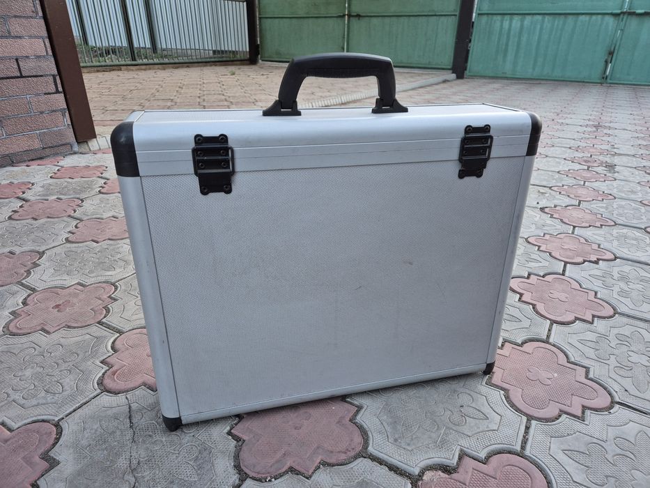 Чемодан/кейс алюминиевый противоударный