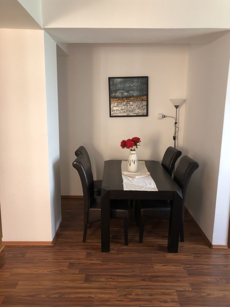 Apartamente de inchiriat