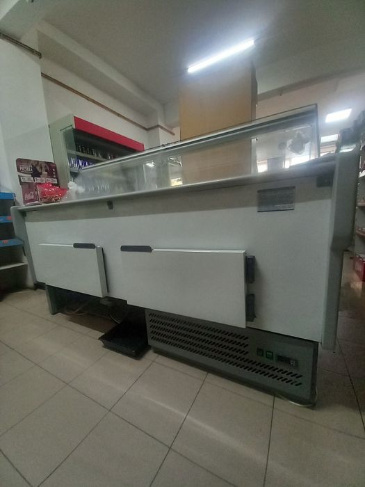 Vitrină Frigorifică