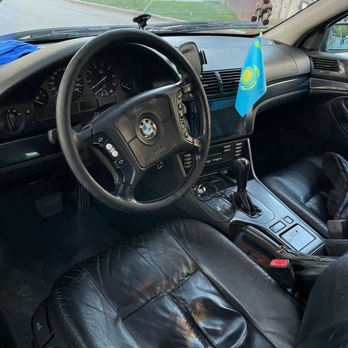 СРОЧНААА Продам машину БМВ