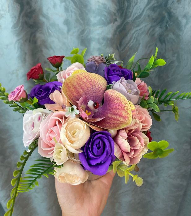 Aranjament flori handmade – decor modern