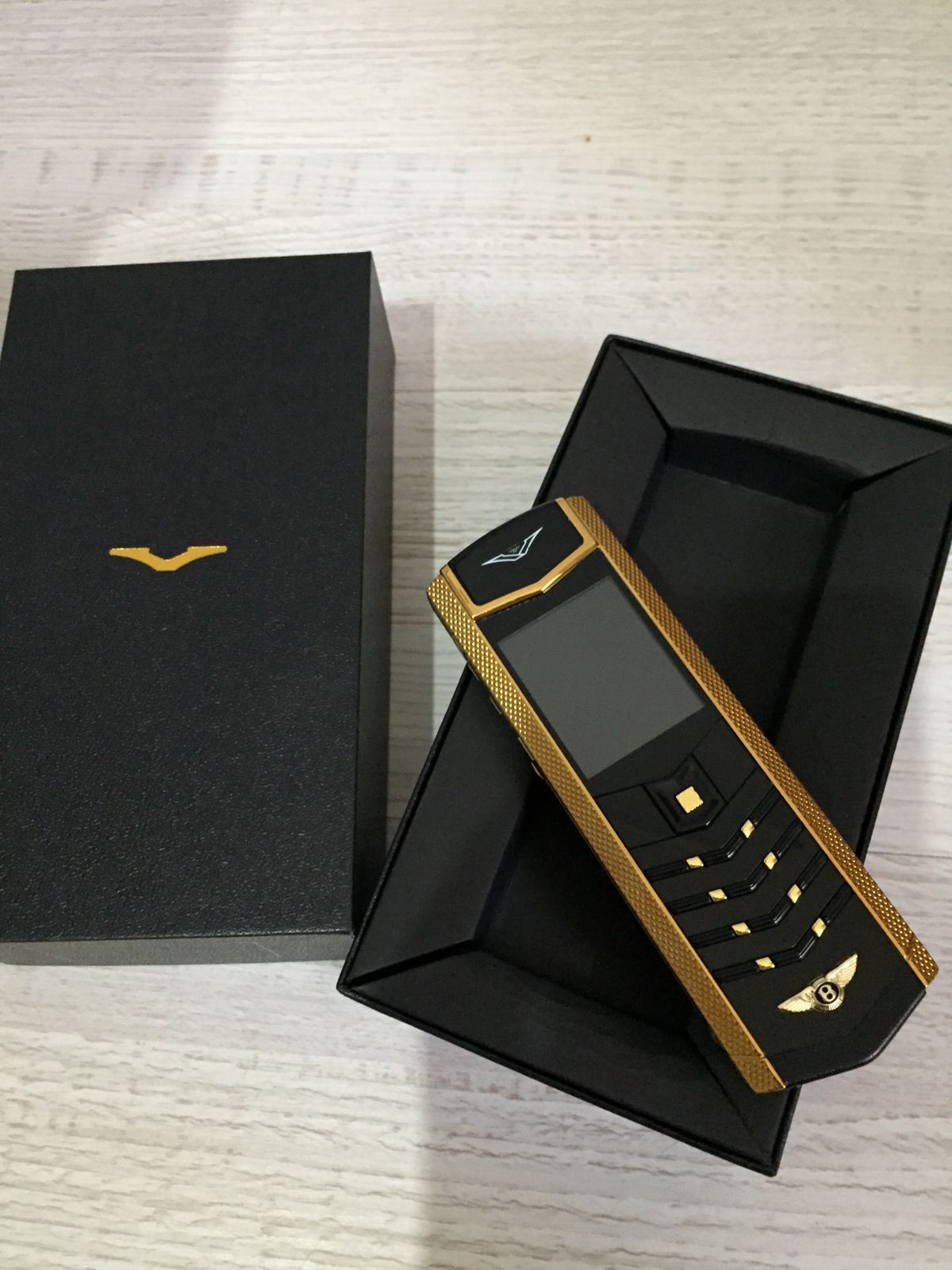 Продам Vertu Bentley
