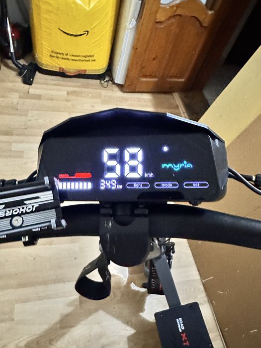 Trotineta MYRIA Road traveller