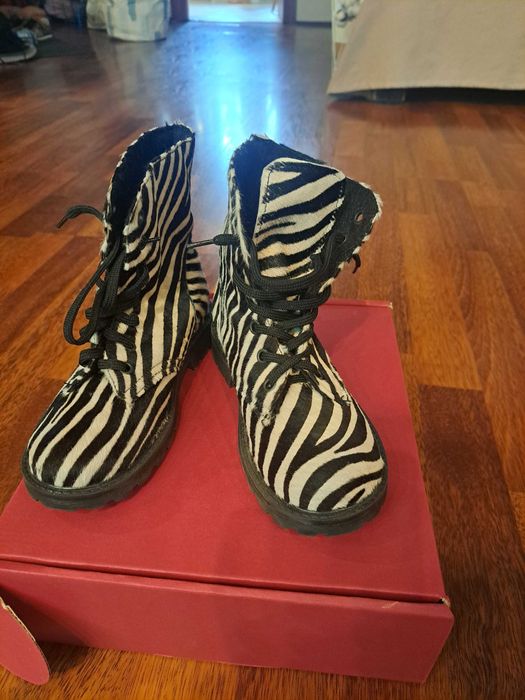 Ghete copii din piele +model zebra marimea 33