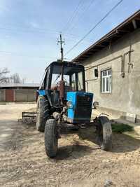 Traktor belarus 80.1