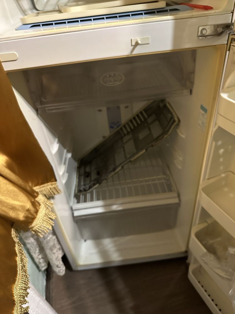 Холодильник на зап части