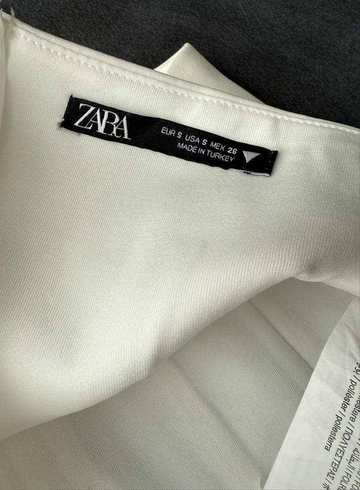 Бюстие ZARA с пера