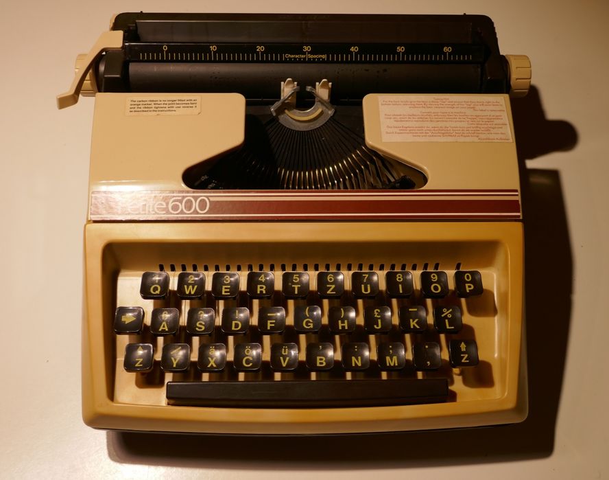 Mașină de scris / dactilografiat VINTAGE